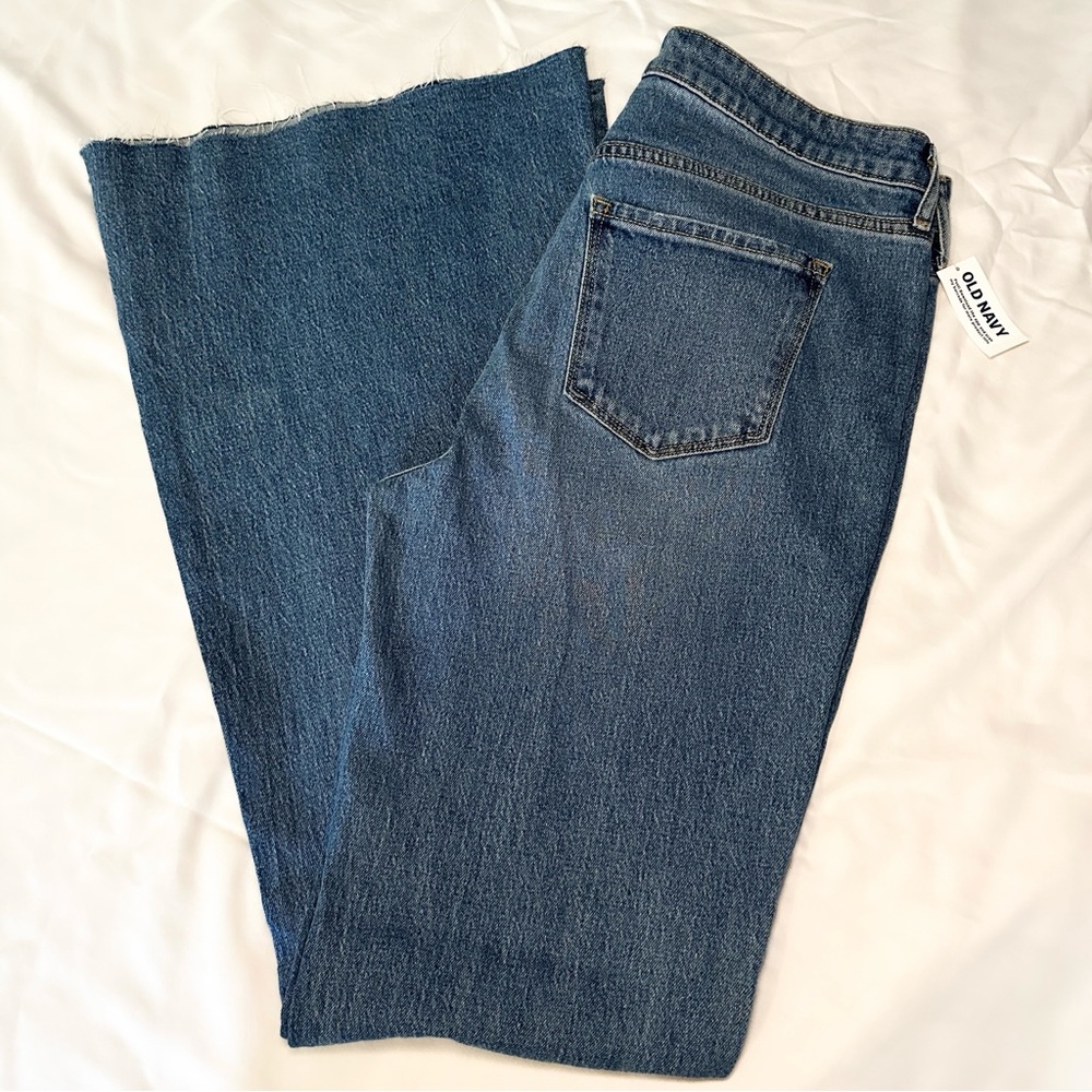 NWT Old Navy Flare leg Jeans: Mid-Rise Super-Flare, Womens size 10 Tall,